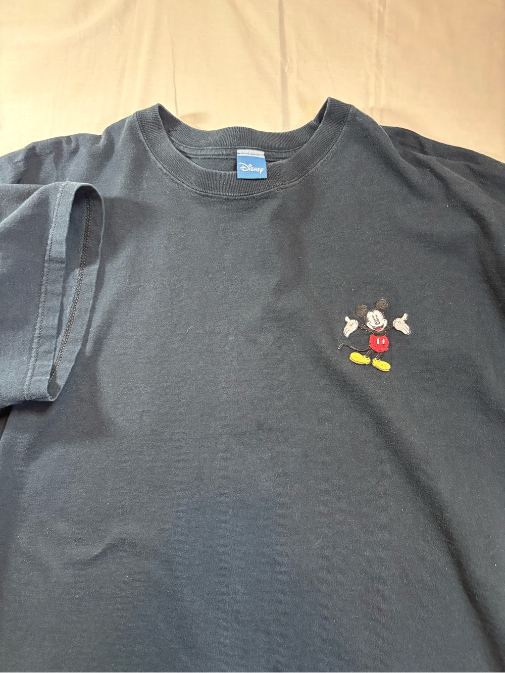 Disney men’s vintage Mickey Mouse Embroidered Tee size 2xl